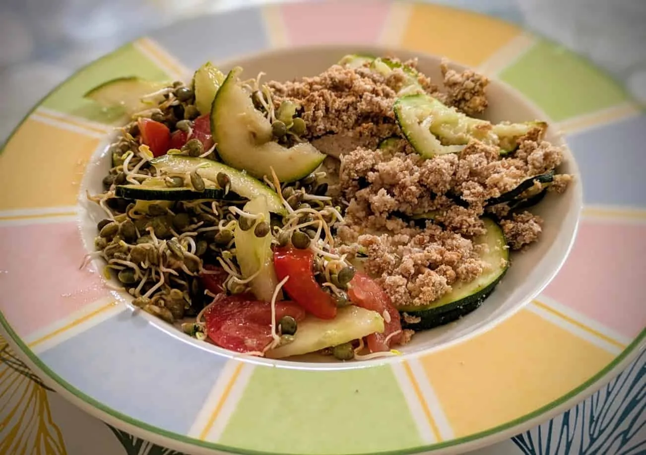 crumble de courgettes vegan