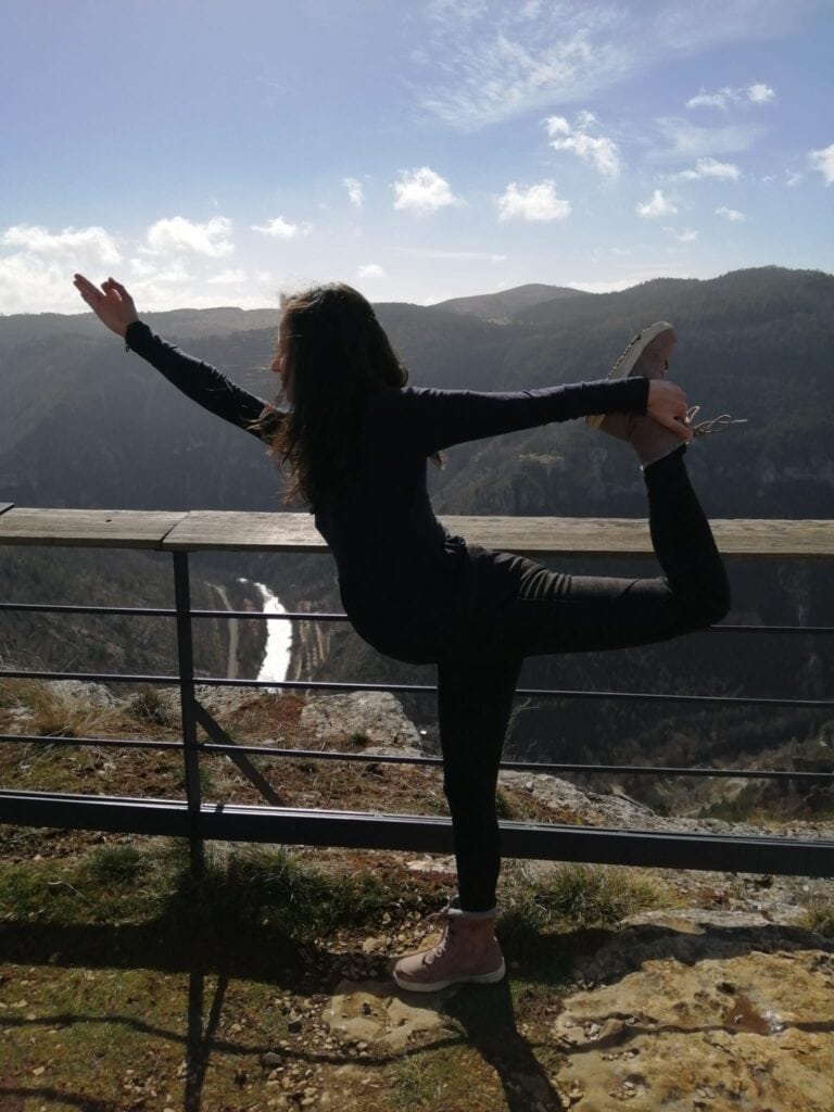 posture d'équilibre yoga